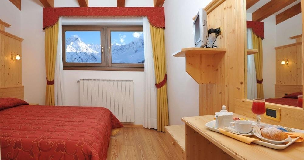 Hotel Angelo Passo del Tonale Esterno foto
